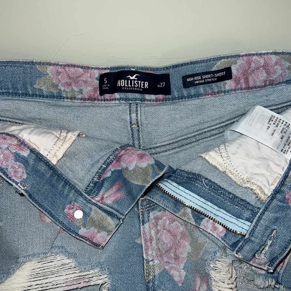 HOLLISTER - Picture 5 of 6